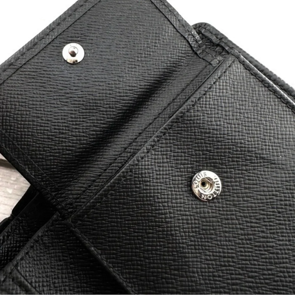 Louis Vuitton authentic louis